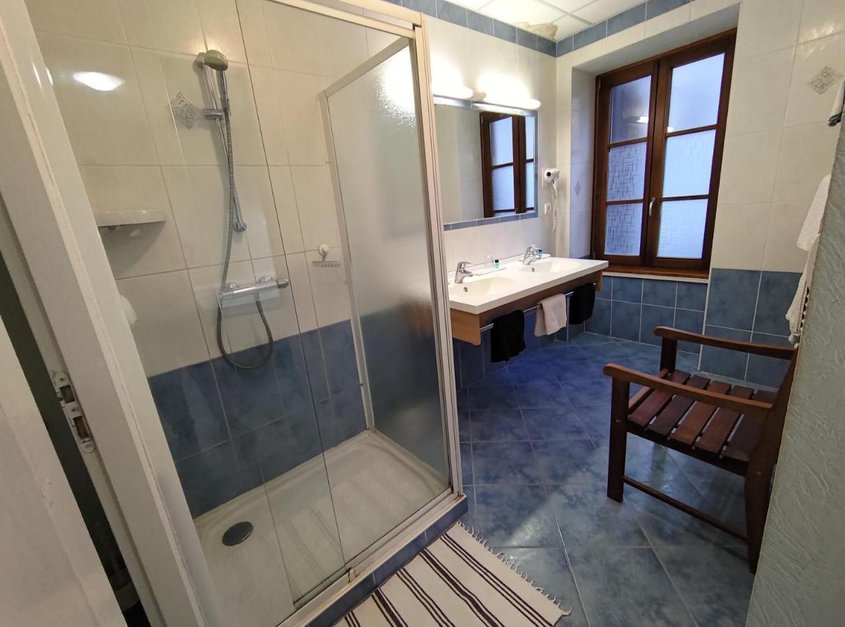 Hotel Du Lion Vert Luxeuil-les-Bains Exteriér fotografie