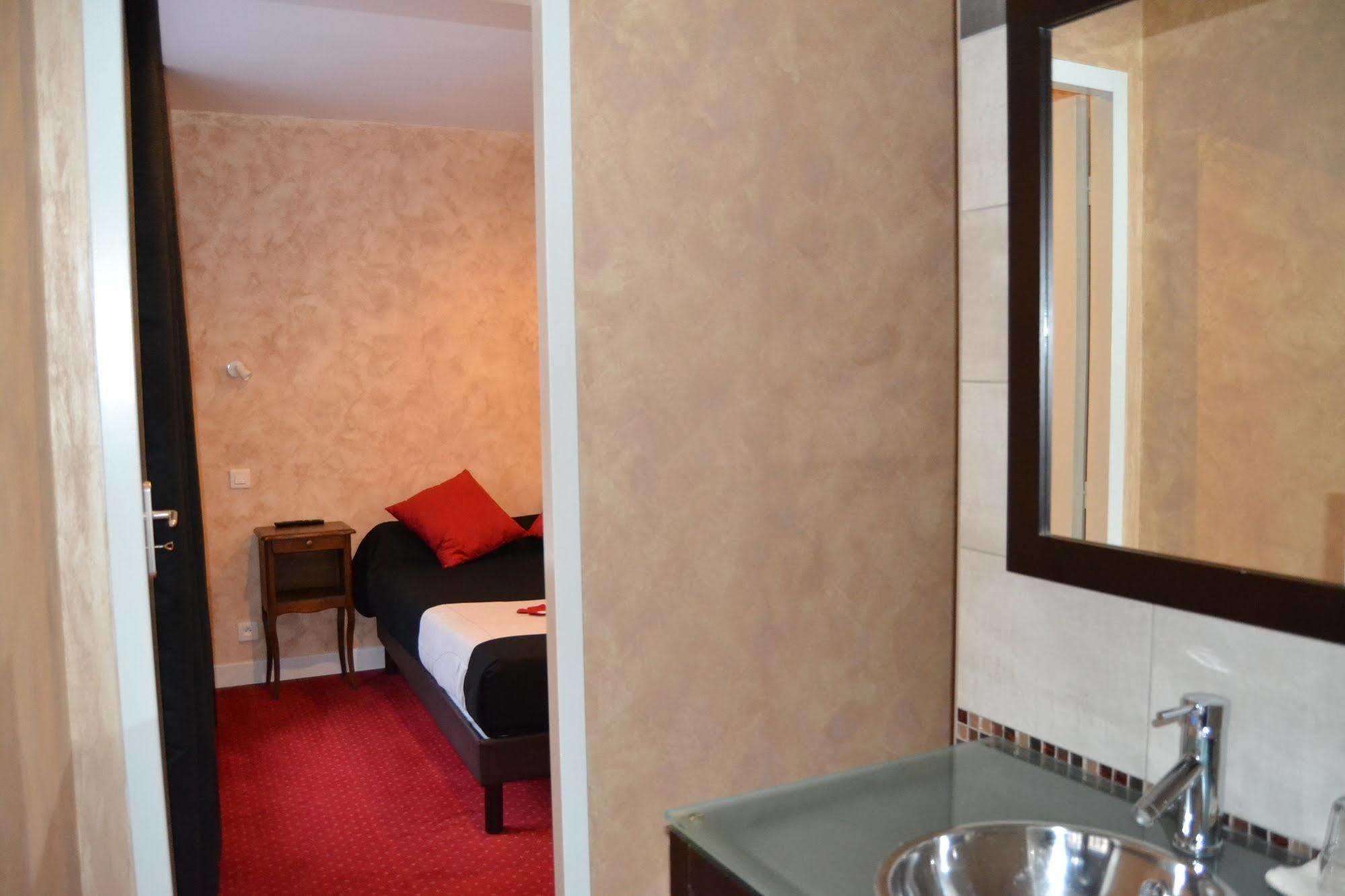 Hotel Du Lion Vert Luxeuil-les-Bains Exteriér fotografie
