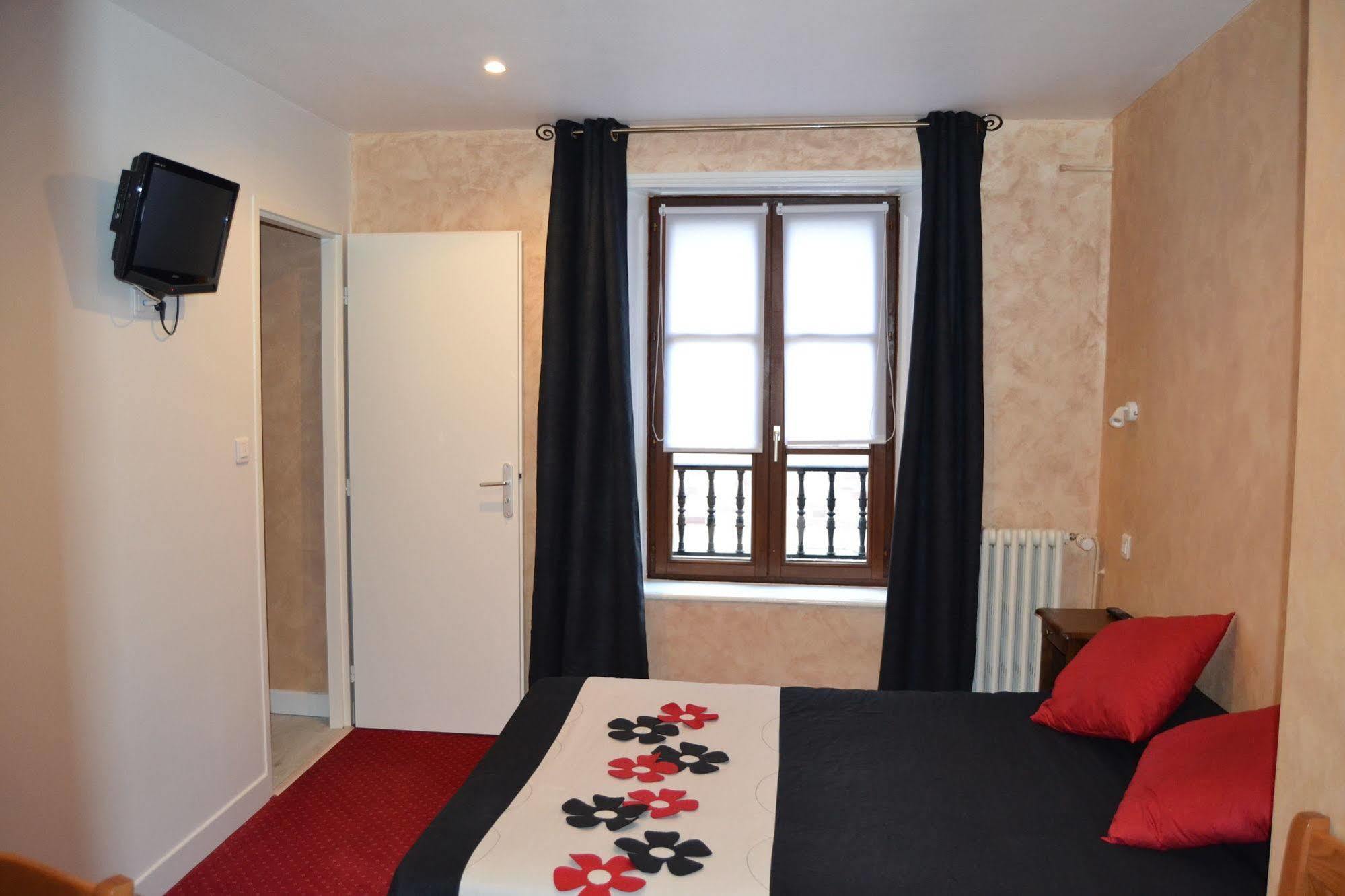 Hotel Du Lion Vert Luxeuil-les-Bains Exteriér fotografie